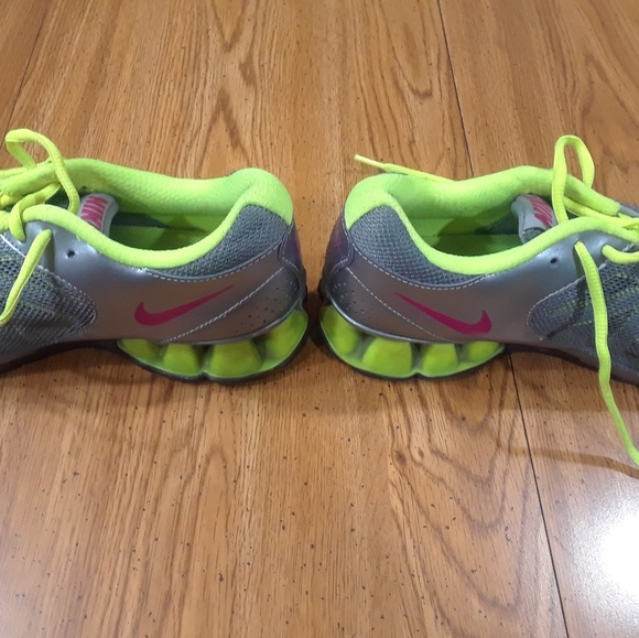 Nike Reax Size 7 - Picture 2 of 5
